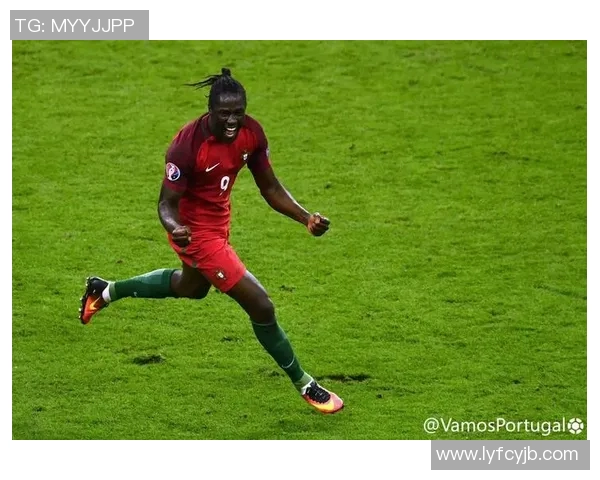 镜头回顾：足球八卦这一幕令人泪目