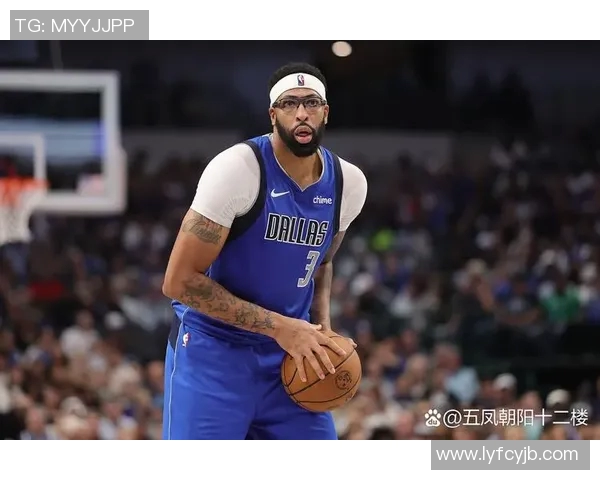 独行侠球员赛场小动作被捕捉引发广泛讨论网友热议表现细节